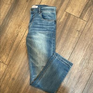 Levi’s Performance 511 Slim Women’s Jeans Medium Watch